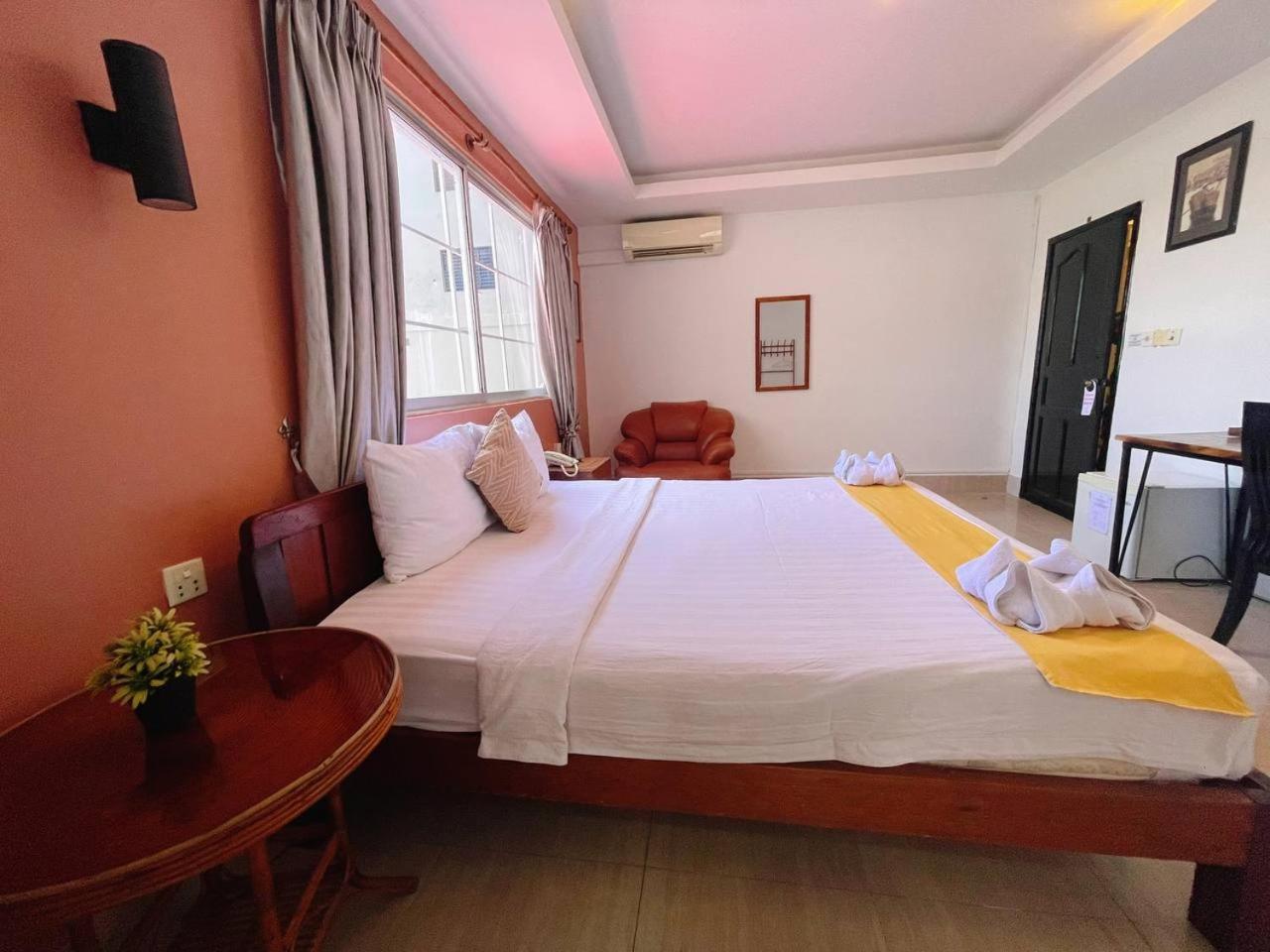 Best Central Point Hotel Phnom Penh Eksteriør bilde